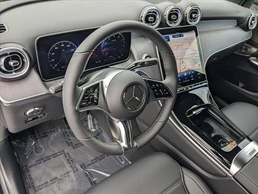 2025 Mercedes-Benz GLC 300 4MATIC