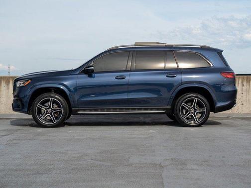 Twilight Blue Metallic 2024 Mercedes-Benz GLS 450 4MATIC