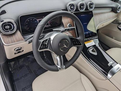 2025 Mercedes-Benz GLC 300 4MATIC