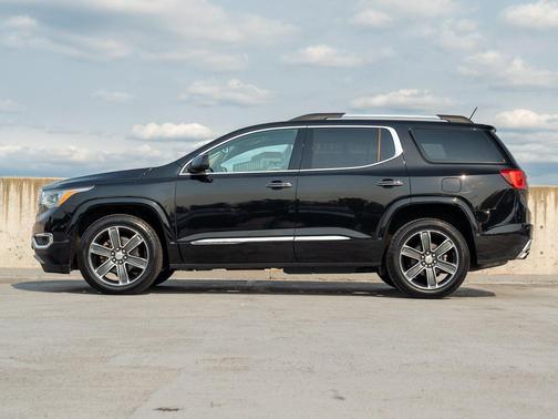 Ebony Twilight Metallic 2018 GMC Acadia Denali
