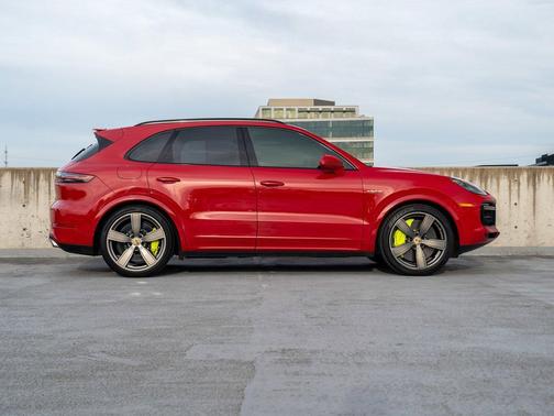 Red 2022 Porsche Cayenne Cayenne Turbo S E-Hybrid