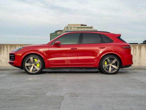 Red 2022 Porsche Cayenne Cayenne Turbo S E-Hybrid