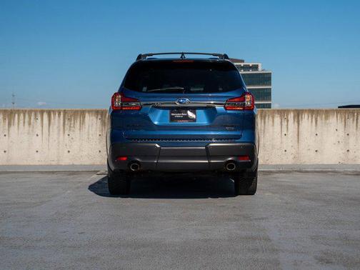 Abyss Blue Pearl 2022 Subaru Ascent Onyx Edition 7-Passenger
