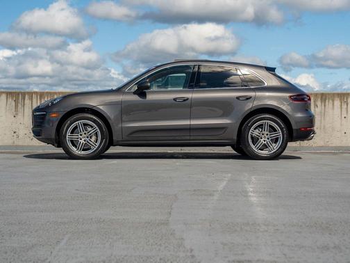 Agate Gray Metallic 2015 Porsche Macan Macan S