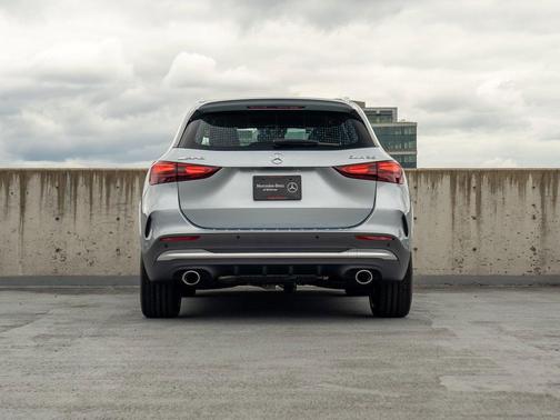 Cirrus Silver Metallic 2025 Mercedes-Benz AMG GLA 35 4MATIC
