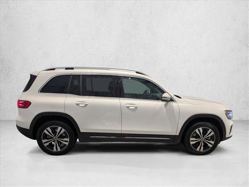 2025 Mercedes-Benz GLB 250 4MATIC