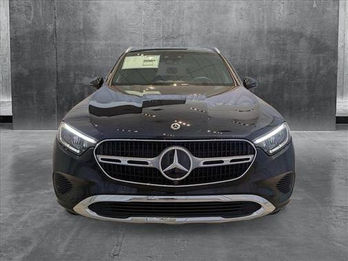 2025 Mercedes-Benz GLC 300 4MATIC