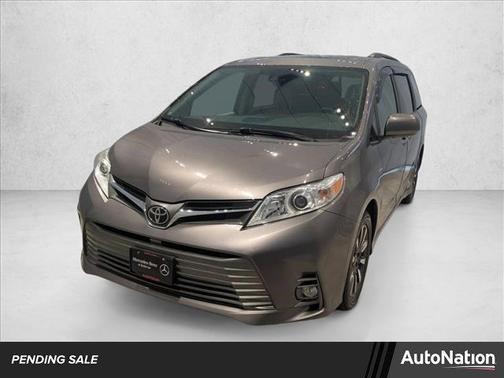 2019 Toyota Sienna XLE