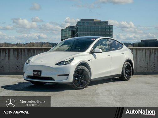 2022 Tesla Model Y Long Range Dual Motor All-Wheel Drive