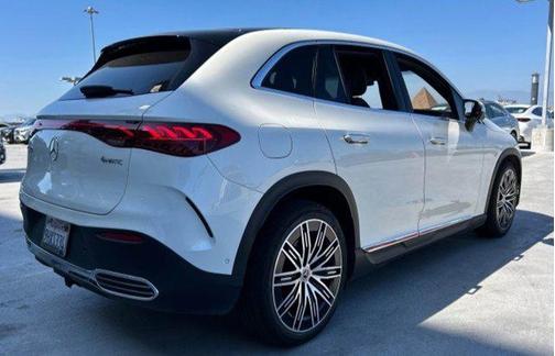 MANUFAKTUR Diamond White Metallic 2023 Mercedes-Benz EQE 500 4MATIC