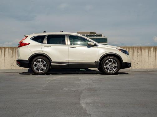 White Diamond Pear 2017 Honda CR-V EX