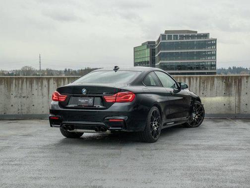 Black Sapphire Metallic 2019 BMW M4 Base