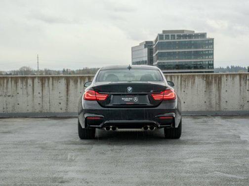 Black Sapphire Metallic 2019 BMW M4 Base