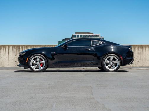 Black 2021 Chevrolet Camaro RWD Coupe LT1