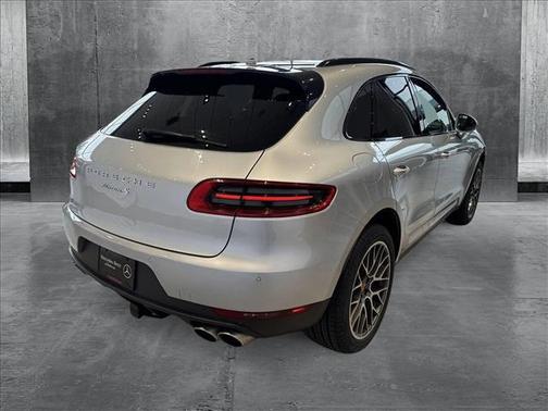 2017 Porsche Macan Base