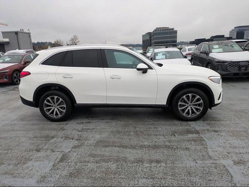 Polar White 2026 Mercedes-Benz GLC 300 4MATIC