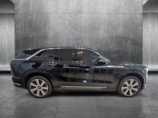 2025 Cadillac Escalade IQ Luxury 2