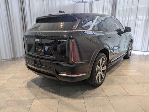 2025 Cadillac Escalade IQ Luxury 2
