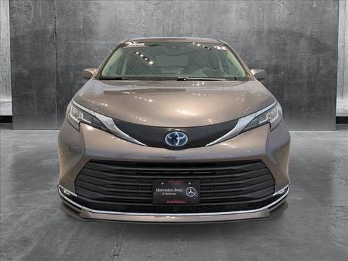 2022 Toyota Sienna XLE 7 Passenger