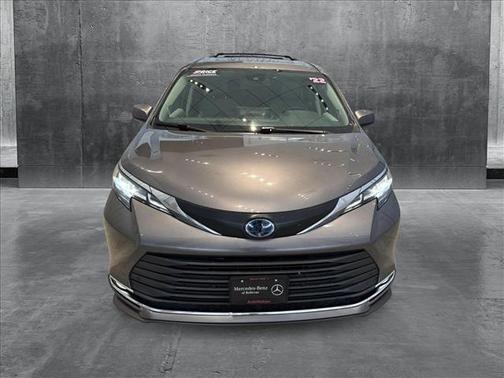 2022 Toyota Sienna XLE 7 Passenger