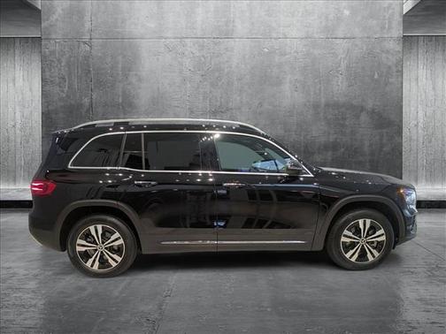 2025 Mercedes-Benz GLB 250 4MATIC