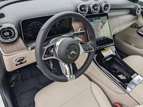 2025 Mercedes-Benz GLC 300 4MATIC