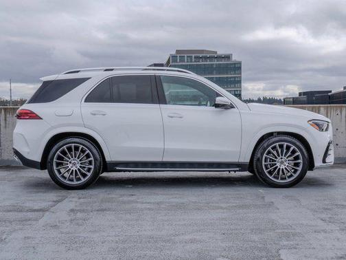 Polar White 2026 Mercedes-Benz GLE 450 4MATIC