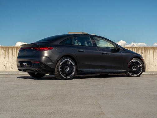 MANUFAKTUR Graphite Grey Magno 2023 Mercedes-Benz AMG EQE 4MATIC+