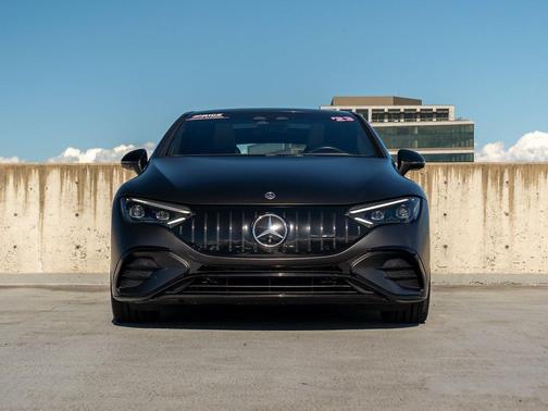 MANUFAKTUR Graphite Grey Magno 2023 Mercedes-Benz AMG EQE 4MATIC+