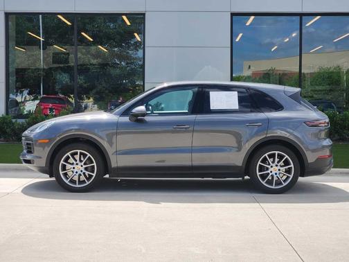 Quartzite 2023 Porsche Cayenne