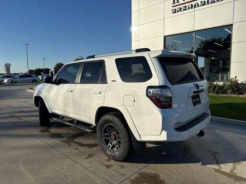 2020 Toyota 4Runner SR5
