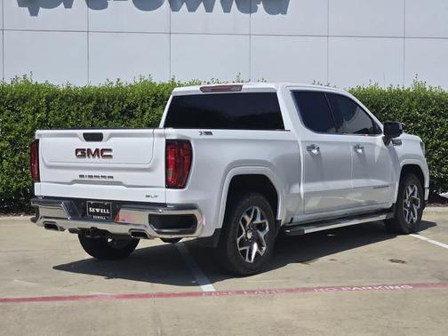 2022 GMC Sierra 1500 SLT