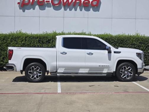 2022 GMC Sierra 1500 SLT