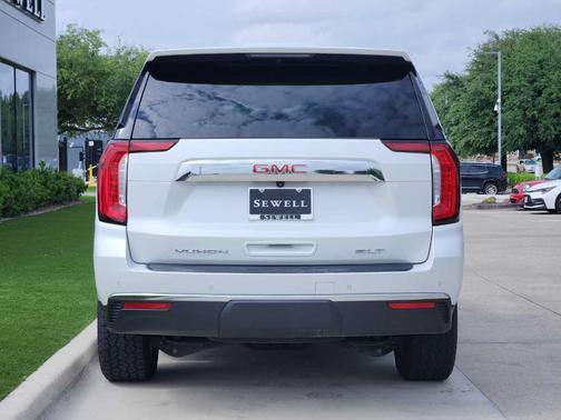 White Frost Tri-Coat 2021 GMC Yukon SLT