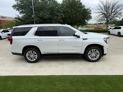 White Frost Tri-Coat 2021 GMC Yukon SLT