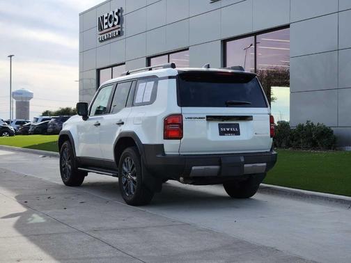 2024 Toyota Land Cruiser 