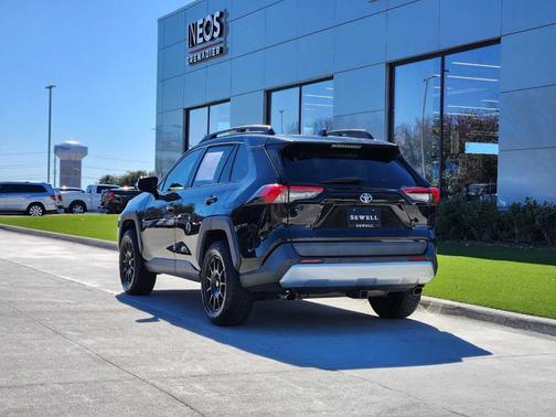 2019 Toyota RAV4 Adventure