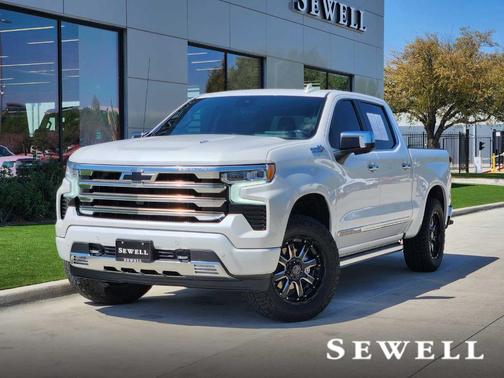 Iridescent Pearl Tricoat 2022 Chevrolet Silverado 1500 High Country