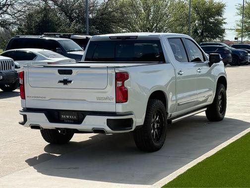 2022 Chevrolet Silverado 1500 High Country