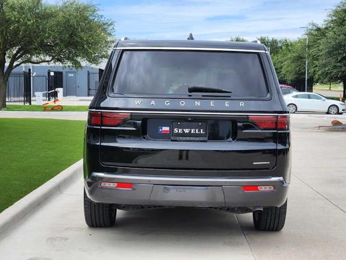 2022 Jeep Wagoneer Series III