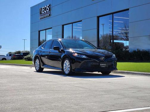 2020 Toyota Camry LE