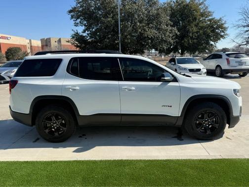 2023 GMC Acadia AT4