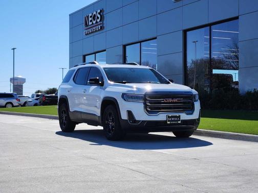 2023 GMC Acadia AT4