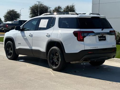 2023 GMC Acadia AT4