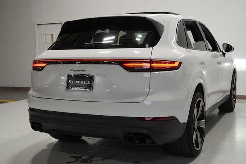 2023 Porsche Cayenne 