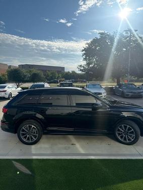 2023 Audi Q7 45 Premium Plus