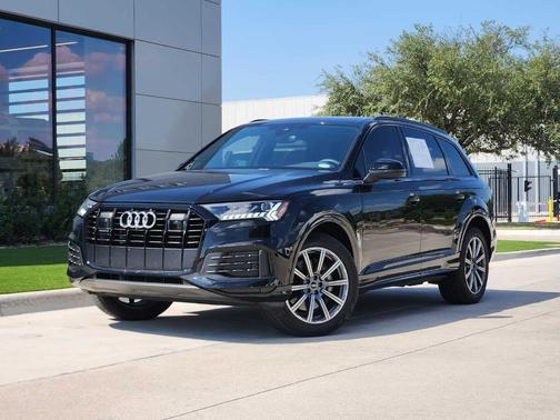 2023 Audi Q7 45 Premium Plus