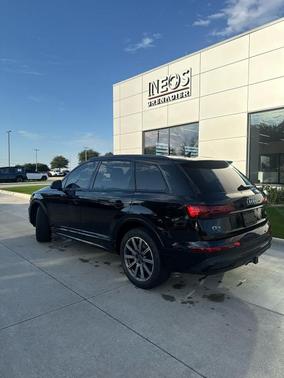 2023 Audi Q7 45 Premium Plus