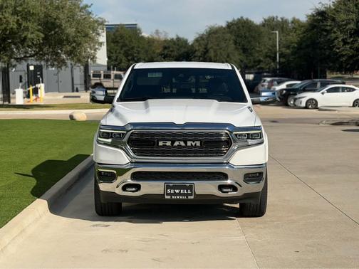 Bright White Clearcoat 2023 RAM 1500 Limited