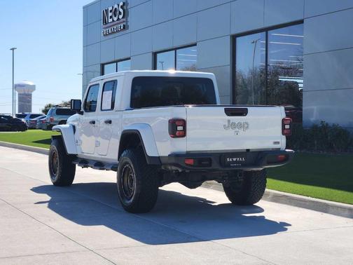 2022 Jeep Gladiator Overland